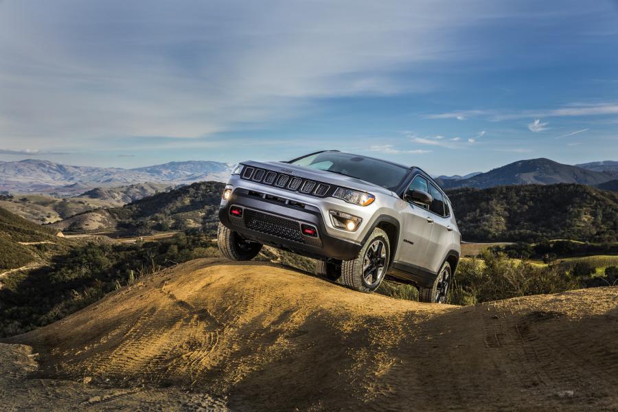 Jeep Compass Trailhawk 2017 года  (NA) (фото 40 из 51)